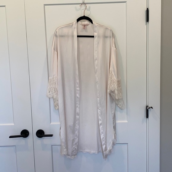 Victoria’s Secret White Bridal Robe - Picture 3 of 5